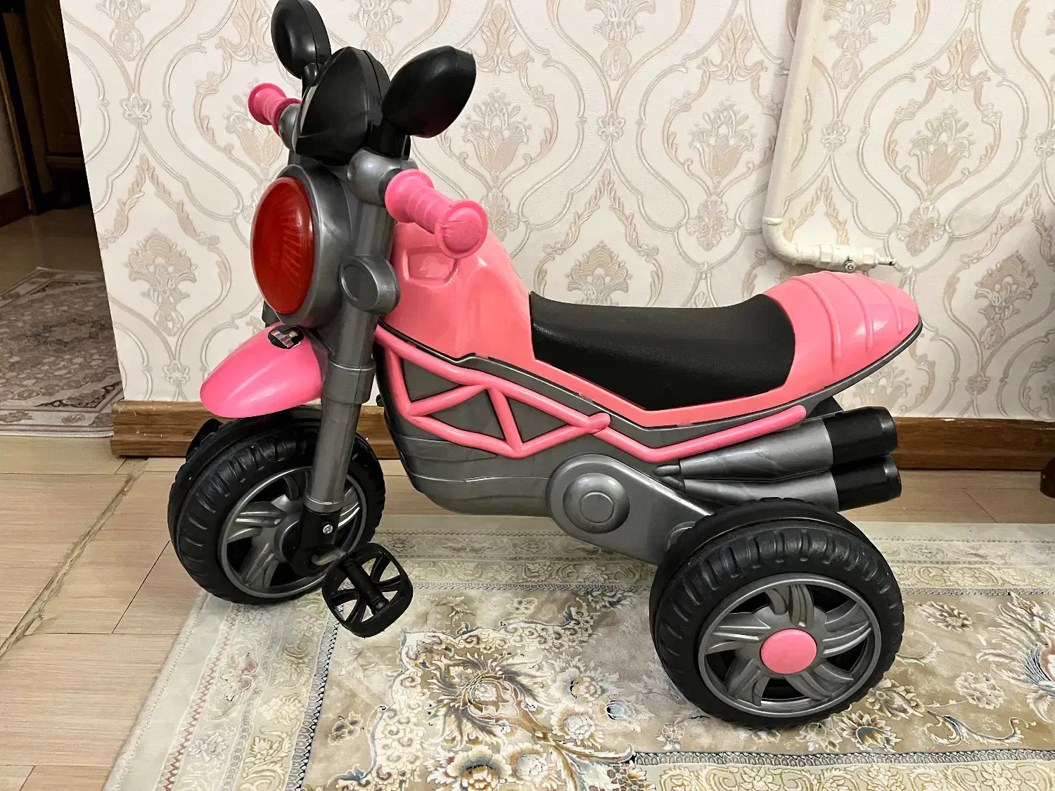 موتور سه چرخه کاملا سالم و‌تمیزدر حد نو موزیکال|اسباب‌‌بازی|تهران, شهرک امام خمینی|دیوار