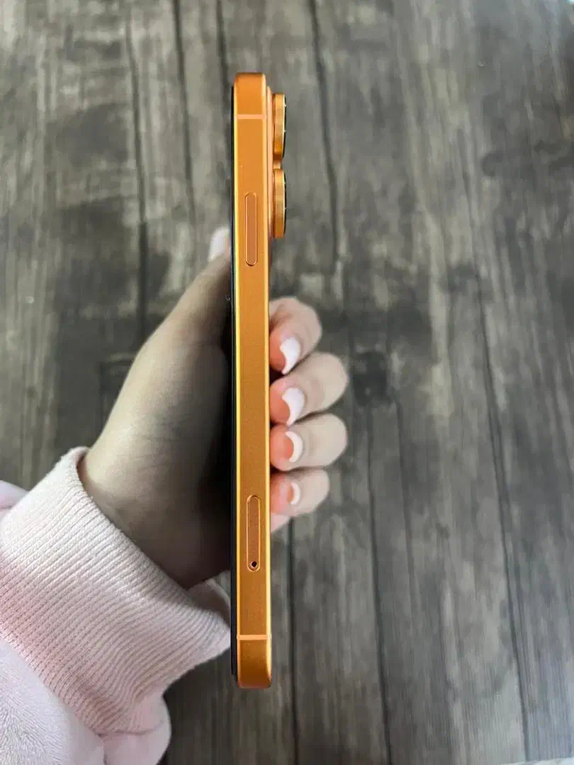 ایفون ۱۷ رنگ پرتغالی|موبایل|مشهد, هنرور|دیوار