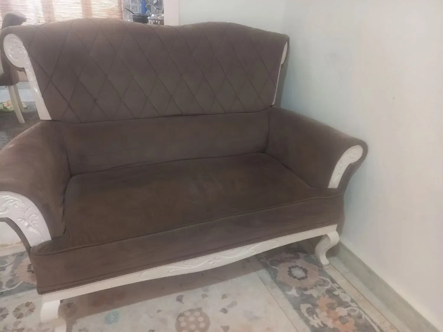 مبل ۶ نفره|مبلمان خانگی و میز عسلی|رشت, چمارسرا|دیوار