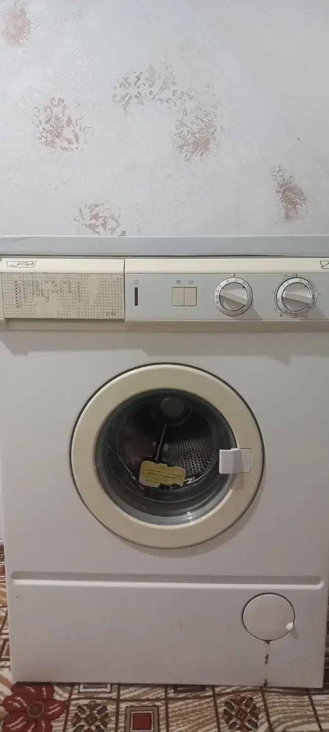 لباس شویی|ماشین لباسشویی و خشک‌کن لباس|سمیرم, |دیوار