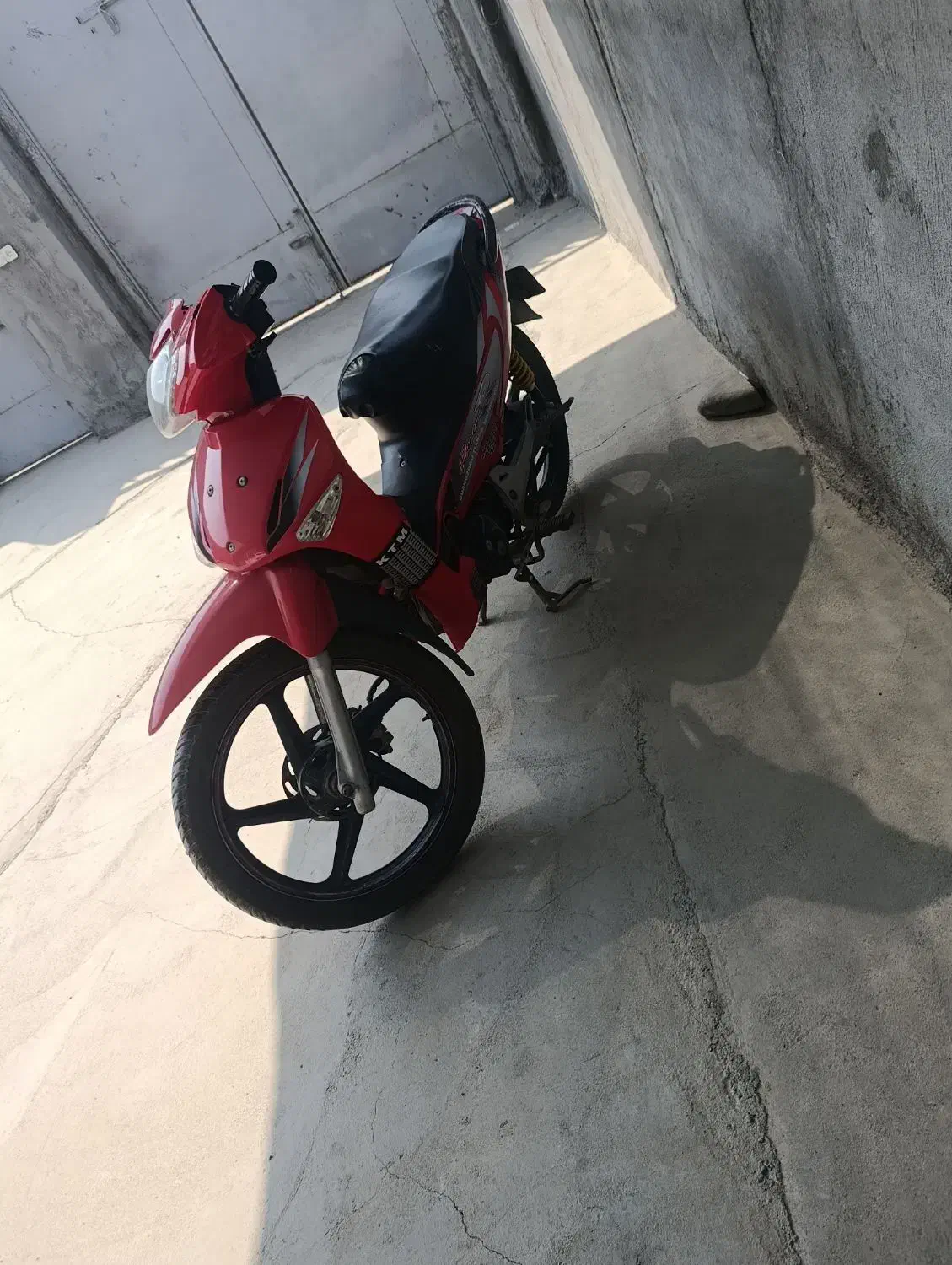 ویو 125پیشرو|موتورسیکلت|میناب, |دیوار