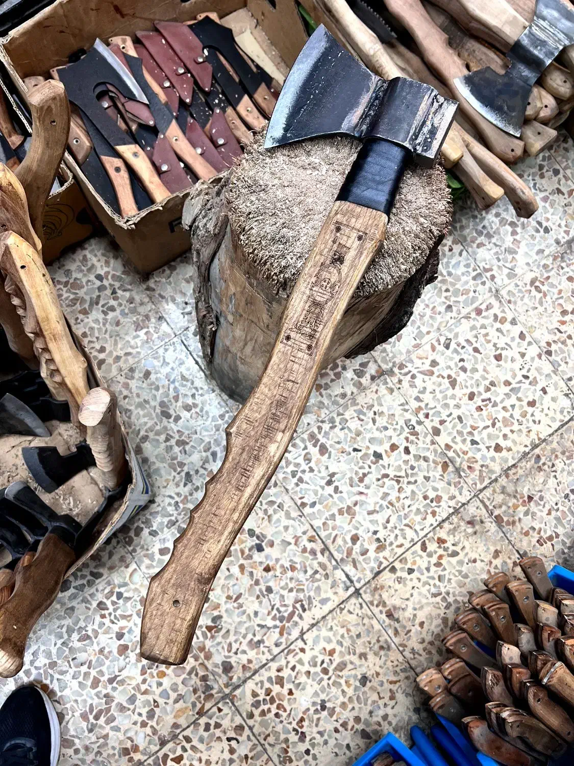 تبر سایز بزرگ آهنبر استاد هادی ارسال با پست|کوهنوردی و کمپینگ|تهران, زنجان جنوبی|دیوار