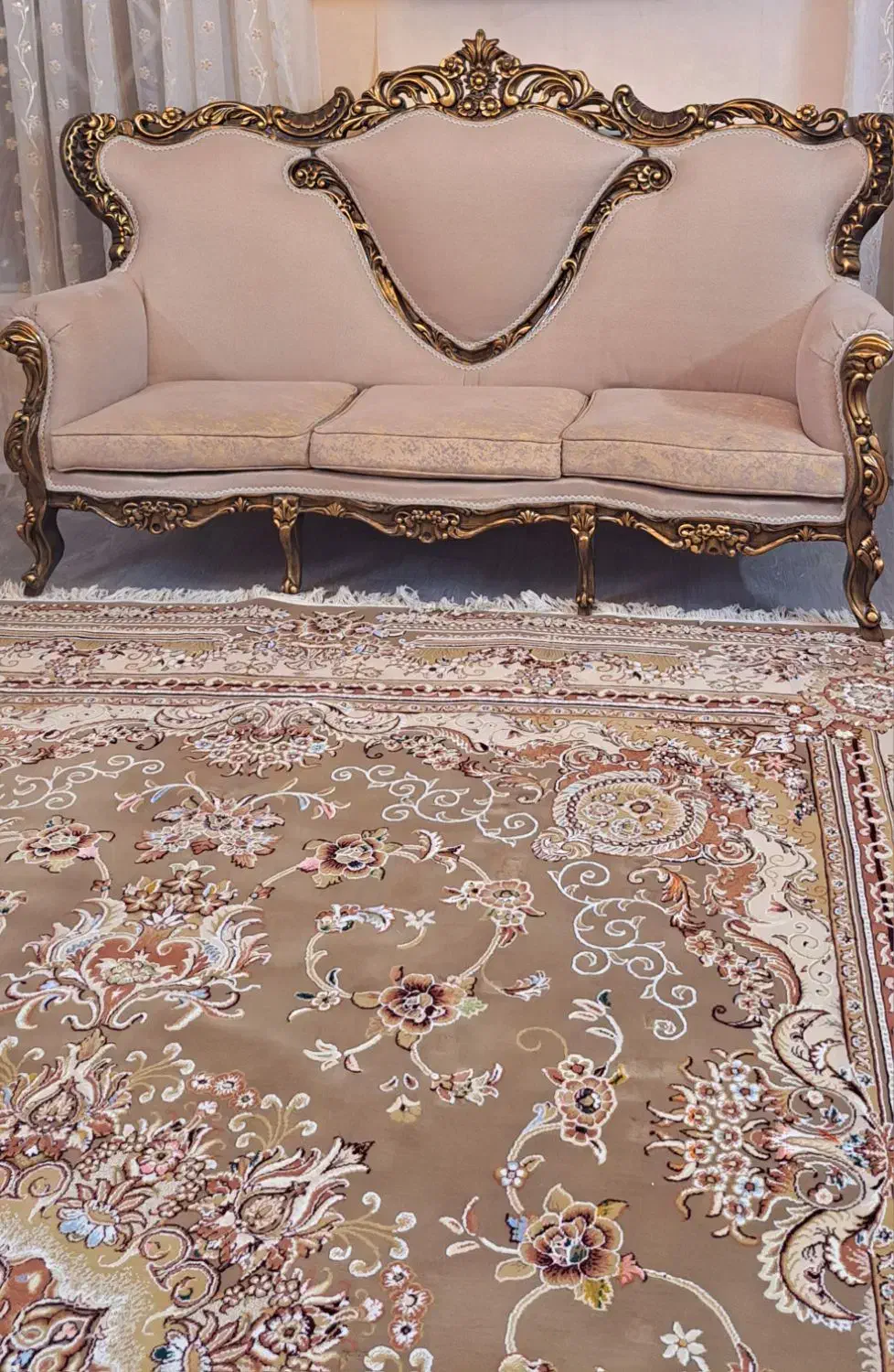 مبل سلطنتی ۹نفره|مبلمان خانگی و میز عسلی|اصفهان, کوی شهید کشوری|دیوار