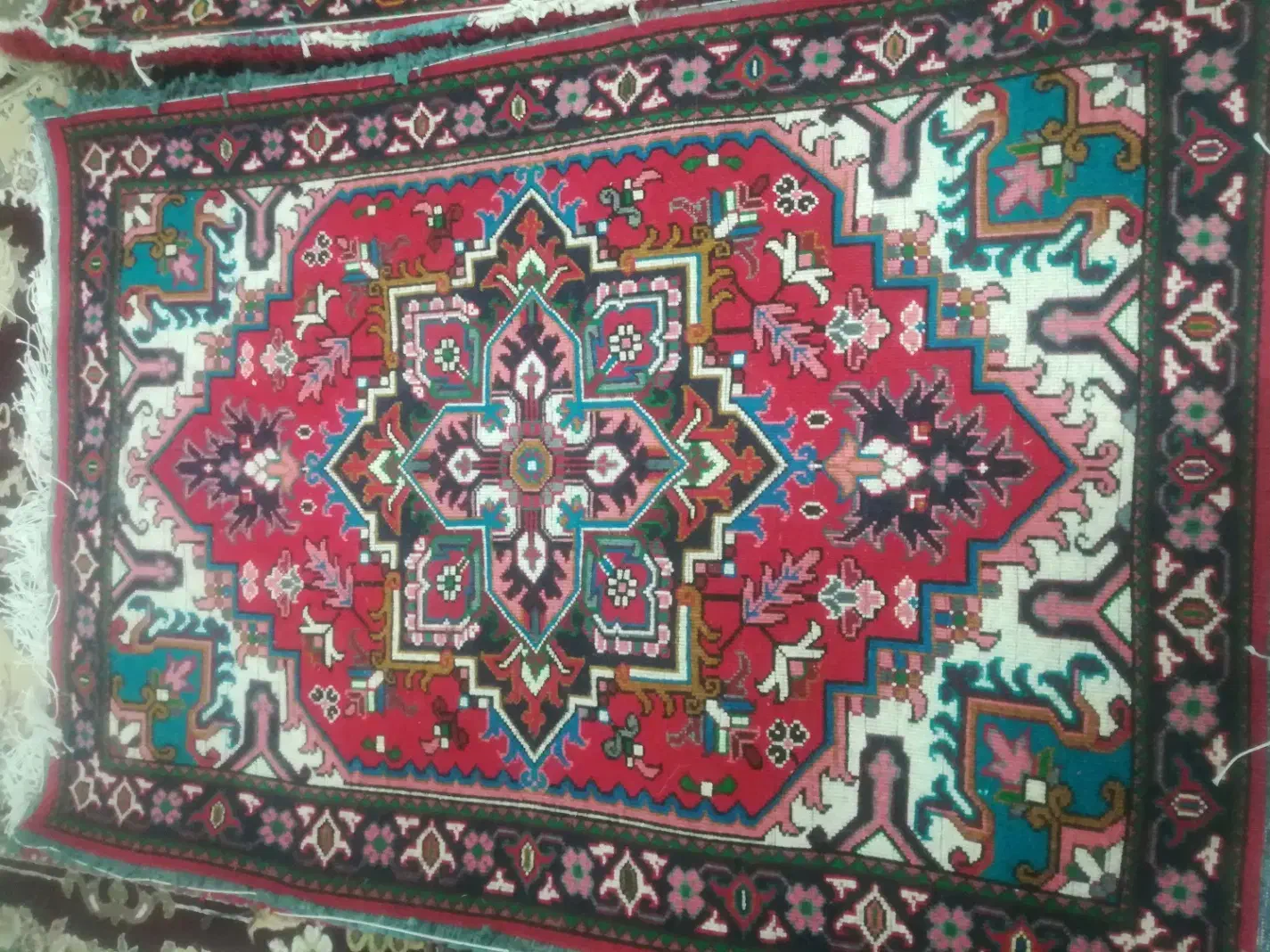 فرش دست بافت زرنیم|فرش|بناب, |دیوار