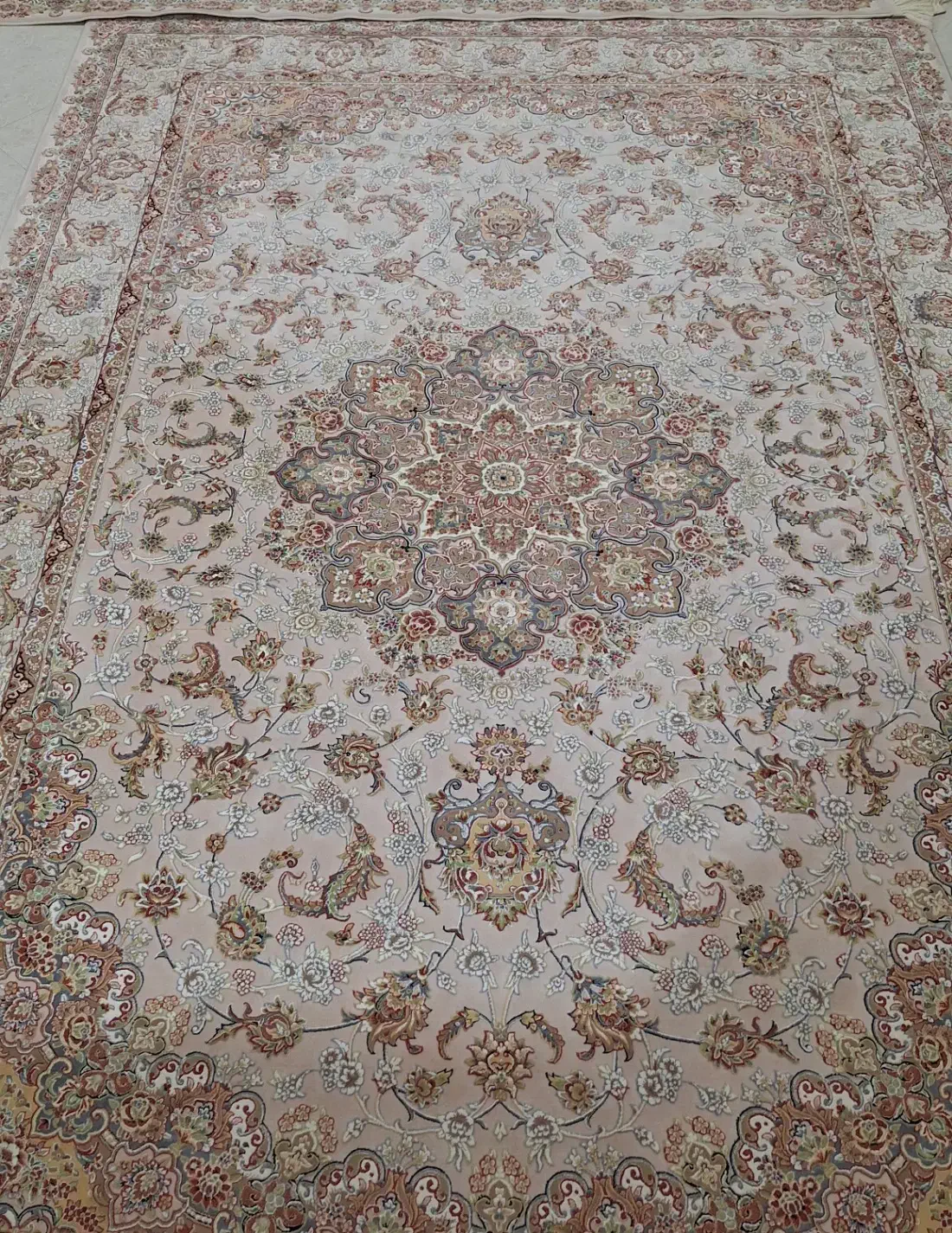 فرش قیطران|فرش|قروه, |دیوار