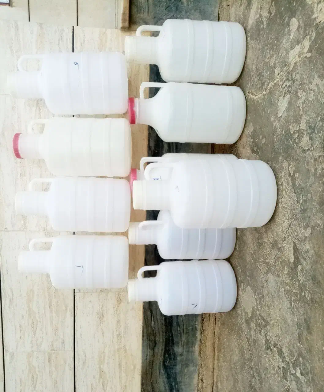 دبههای در حد نو|ظروف نگهدارنده، پلاستیکی، یکبارمصرف|گنبد کاووس, |دیوار