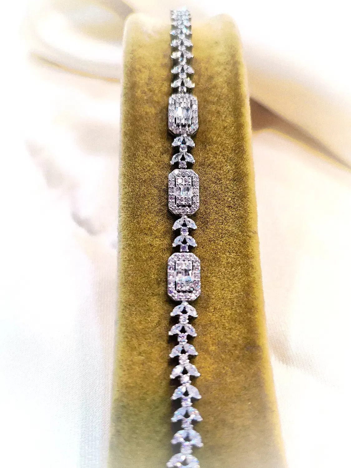 دستبند نقره نگین دار|جواهرات|ارومیه, |دیوار