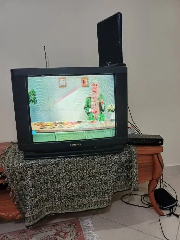 تلویزیون۲۱ اینچ سامسونگ|تلویزیون و پروژکتور|تهران, شهرک آزادی|دیوار