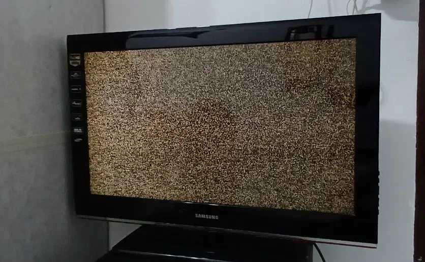 تلوزیون سامسونگ ۳۲ اینچ|تلویزیون و پروژکتور|صومعهسرا, |دیوار