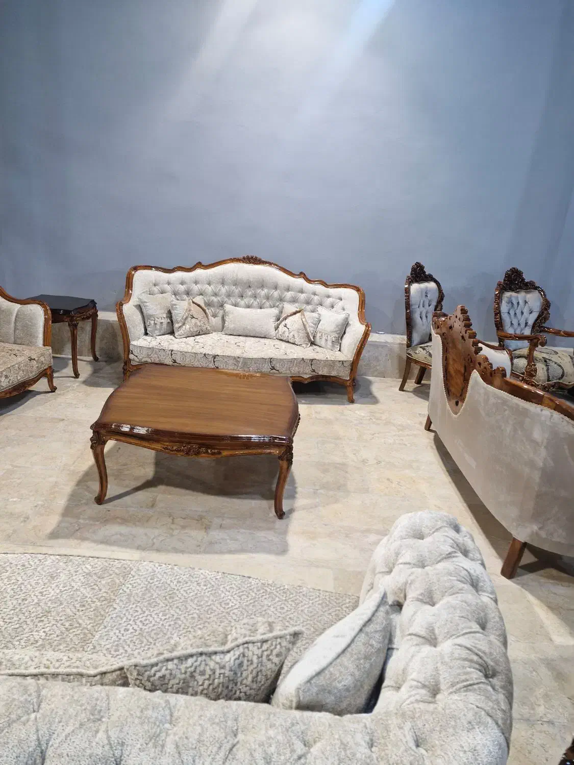 مدل کلاسیک کوئین فرانسوی|مبلمان خانگی و میز عسلی|آستارا, |دیوار