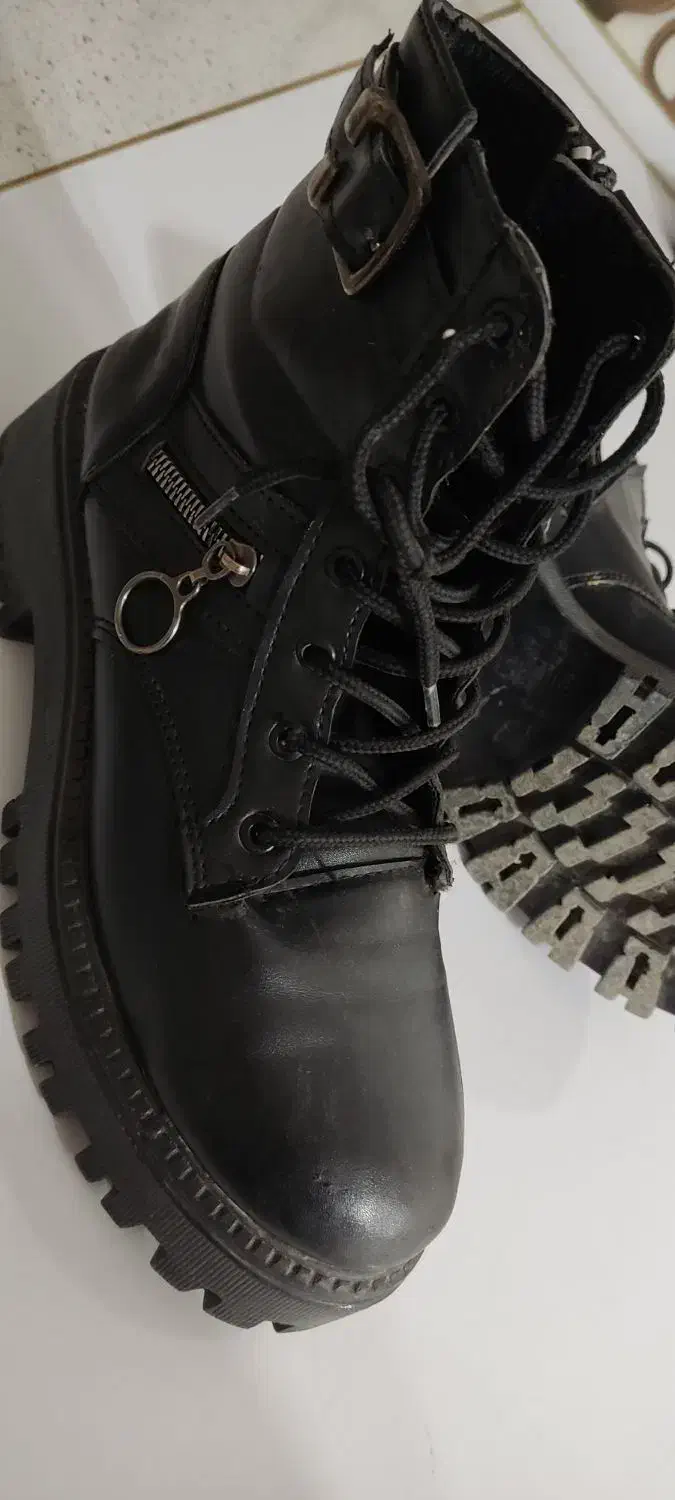 پوتین|کیف، کفش، کمربند|بوکان, |دیوار