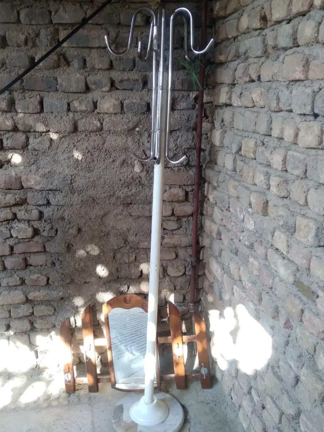 چوب لباسی|بندرخت و رختآویز|بروجرد, |دیوار