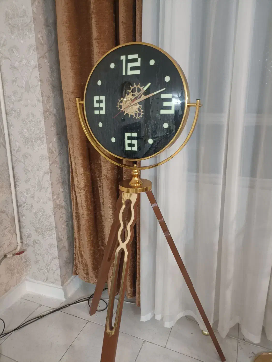 ساعت ایستاده طلایی وقهوه ای|ساعت دیواری و تزئینی|فردیس, فردیس|دیوار