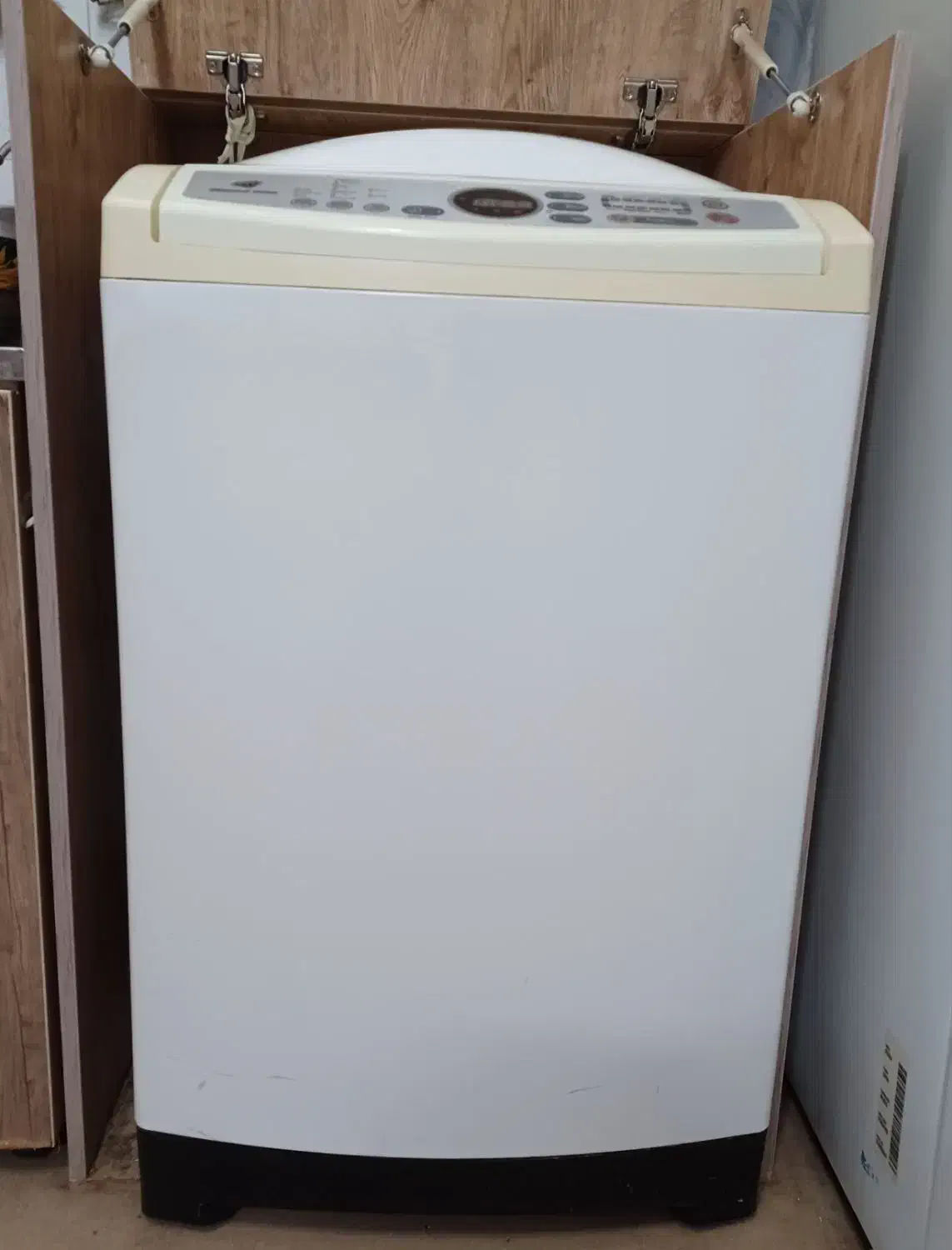 لباسشویی سامسونگ درب بالا|ماشین لباسشویی و خشک‌کن لباس|قم, طلاب غیر ایرانی|دیوار