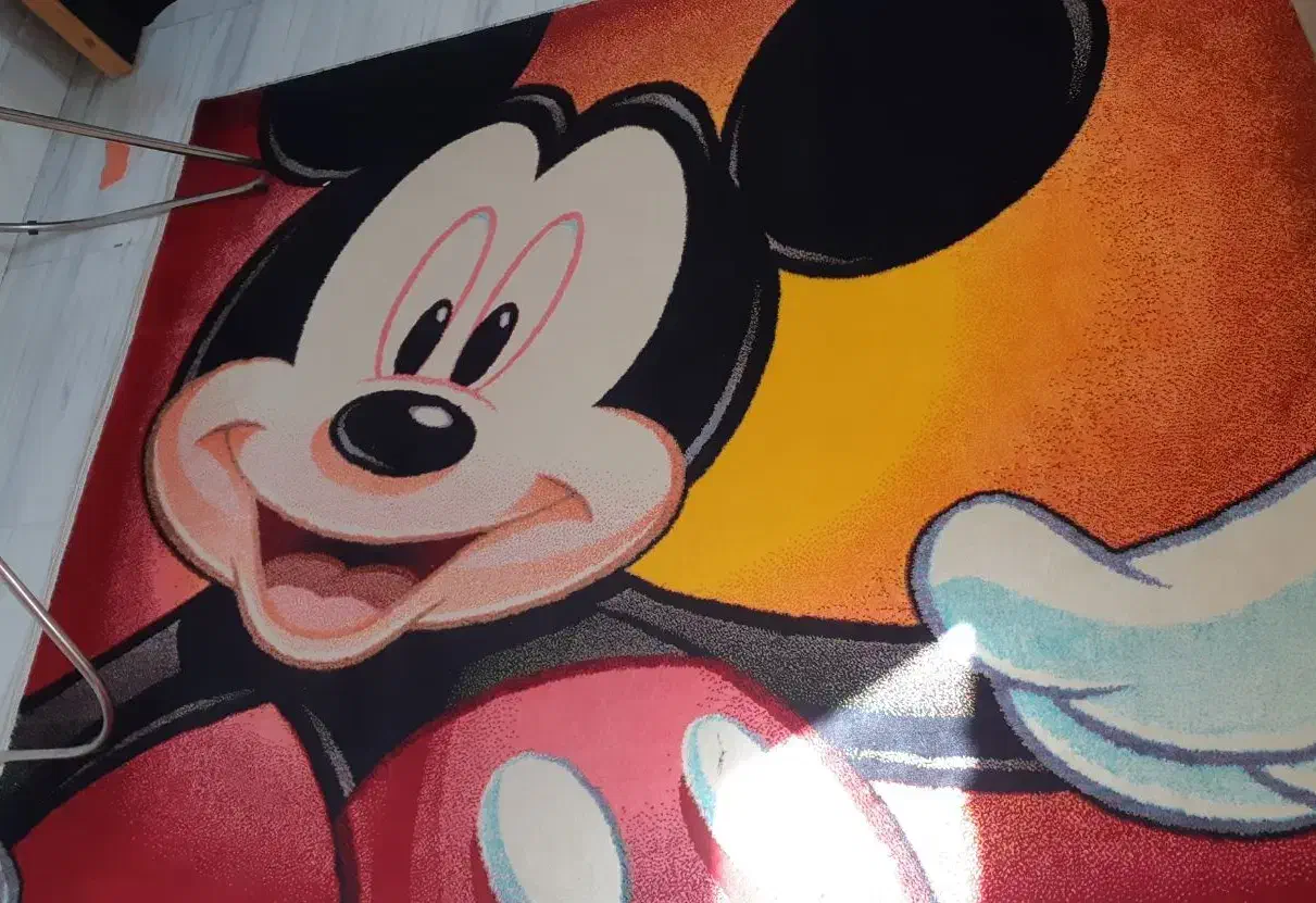 سِت رو تختی و فرش میکی موس|اسباب و اثاث بچه|ازنا, |دیوار