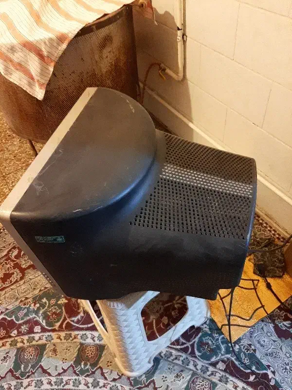 مانیتور سامسونگ سالم|قطعات و لوازم جانبی رایانه|کرمان, |دیوار