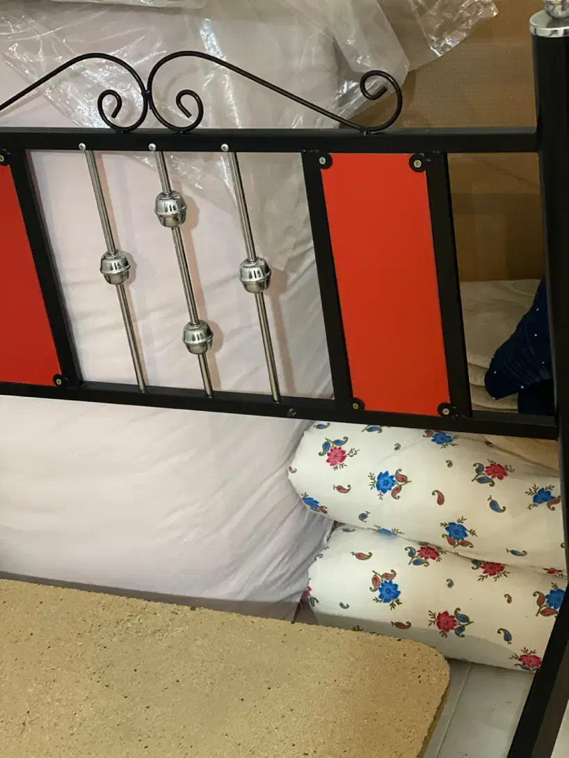 تخت فلزی وتشک رویا 2 تمیزوسالم ویک جک تخت تاشو|تخت و سرویس خواب|کرج, فاز ۳ گوهردشت|دیوار