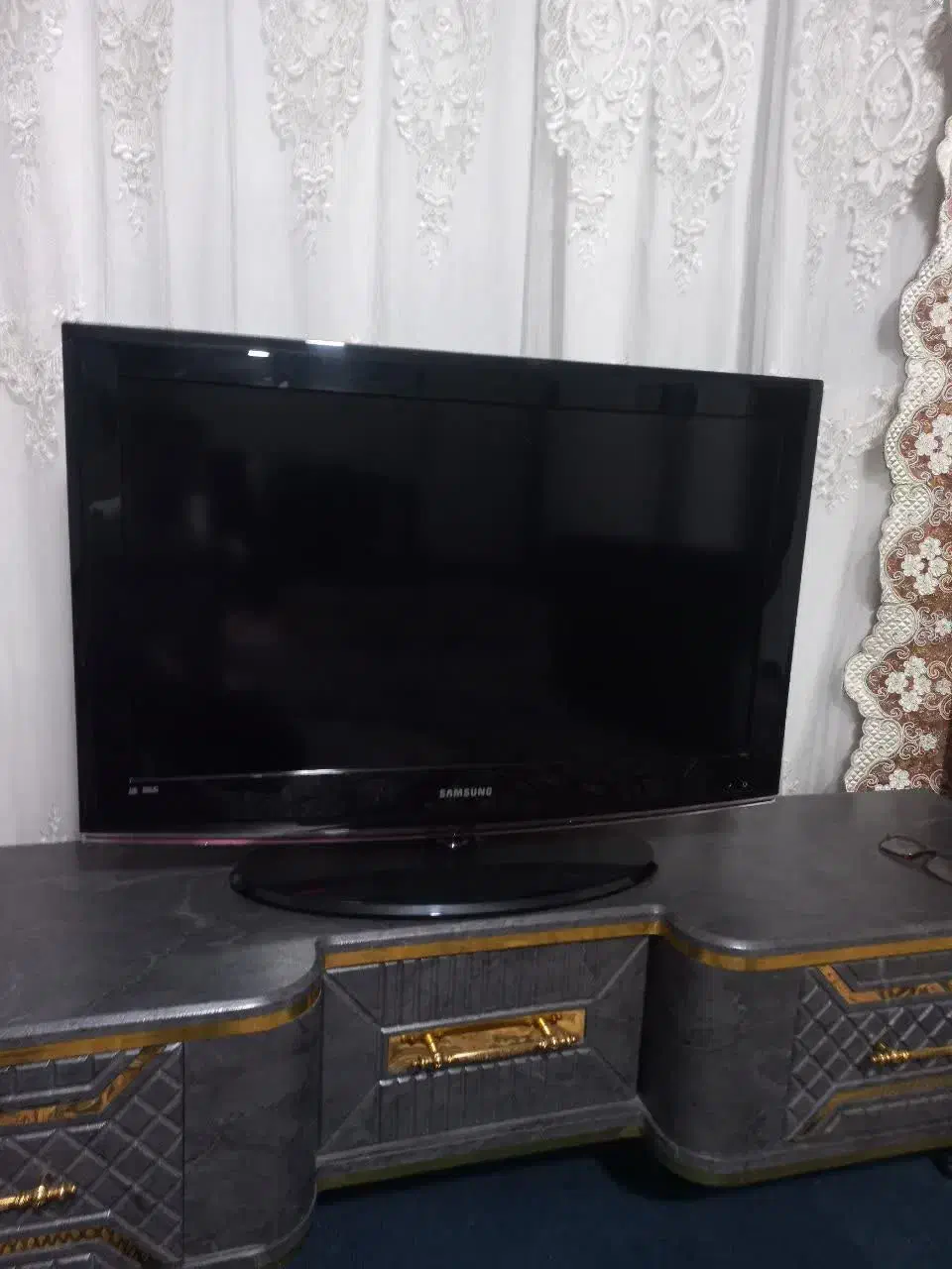 تلویزیون 32 اینچ سامسونگ سالم با کارتن|تلویزیون و پروژکتور|ورامین, ورامین|دیوار