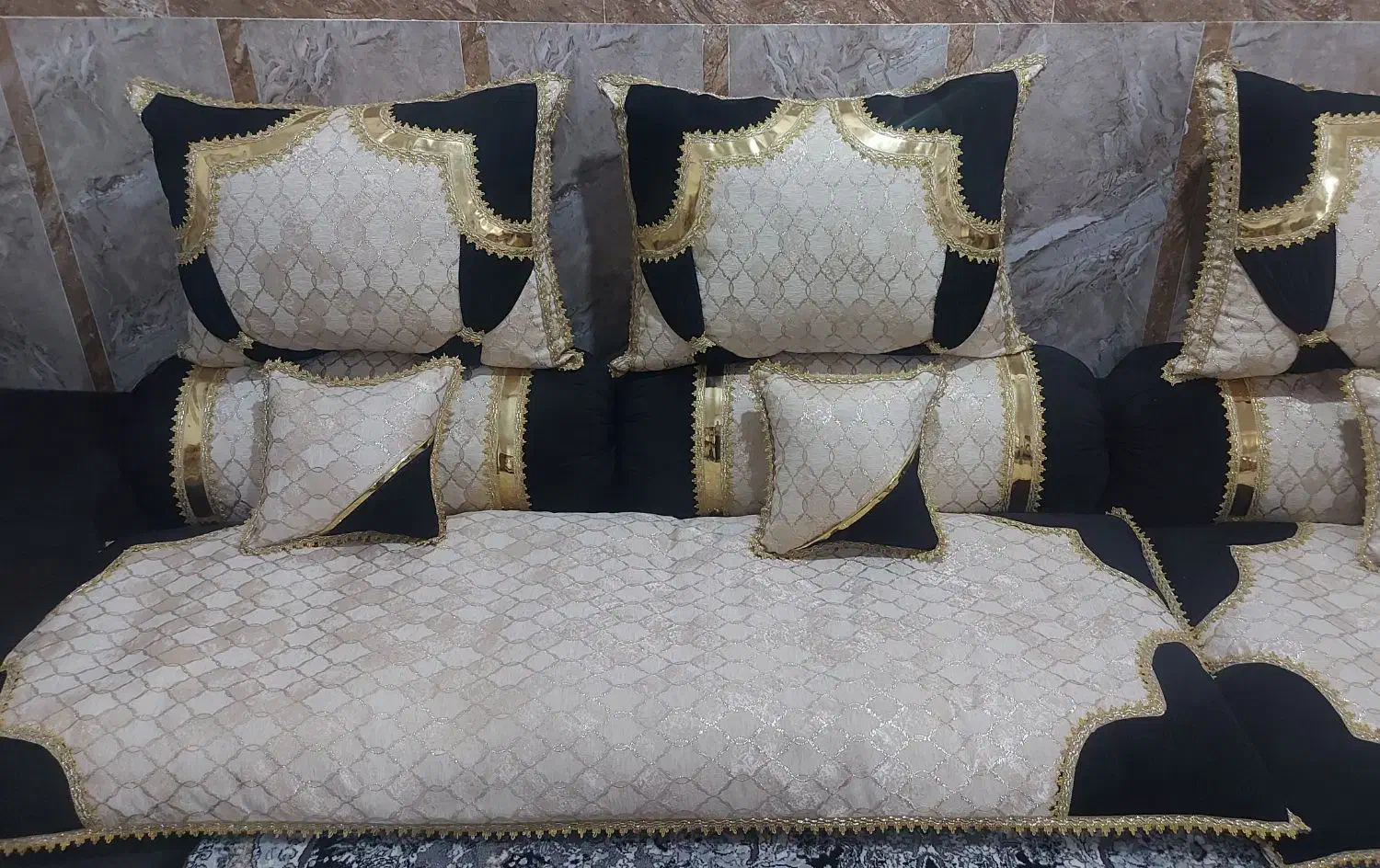 دوتا کناره ۴ تا لوله ای چهارتا کتابی و ۴ تا کوسن|رختخواب، بالش، پتو|زاهدان, |دیوار