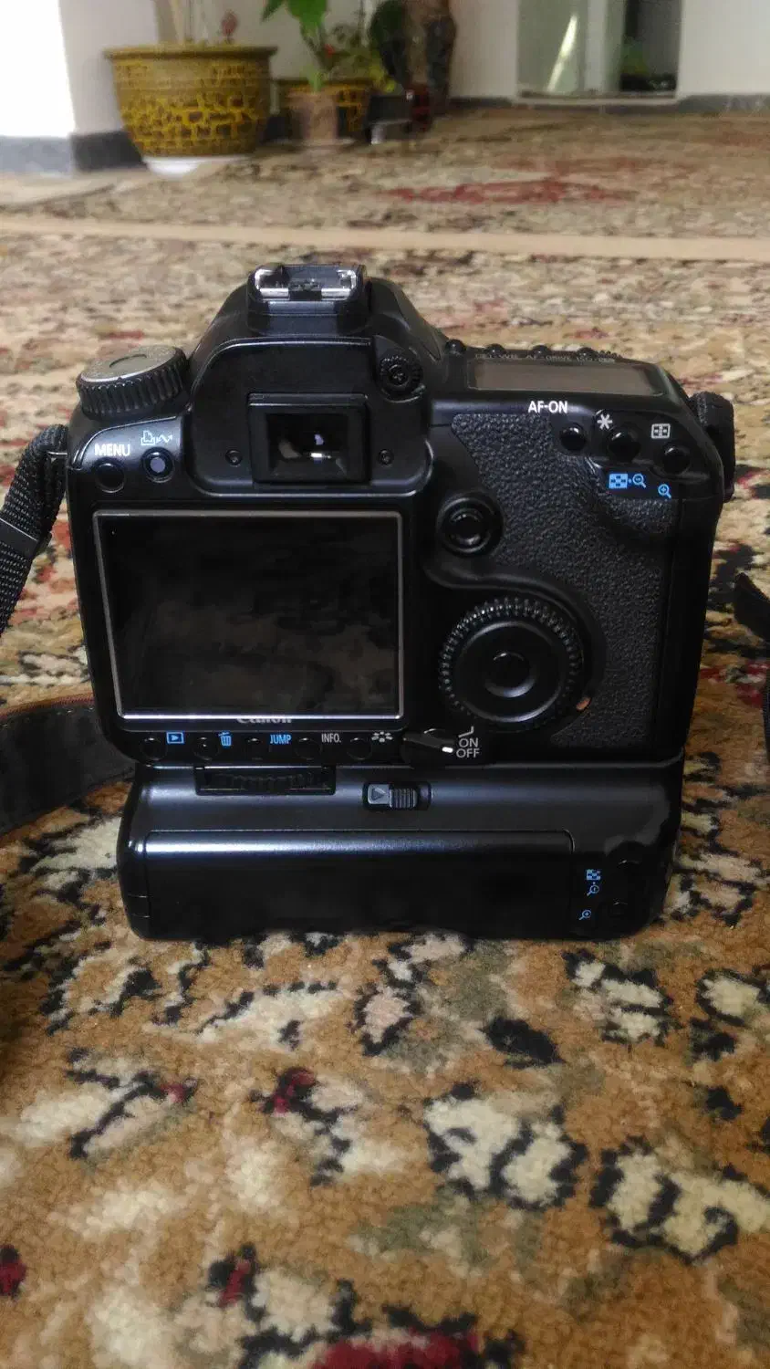 کنون ۴۰ دی تمیز و سالم همراه با باتری گریپ|دوربین عکاسی و فیلمبرداری|هشتگرد, فاز ۱ مهستان|دیوار