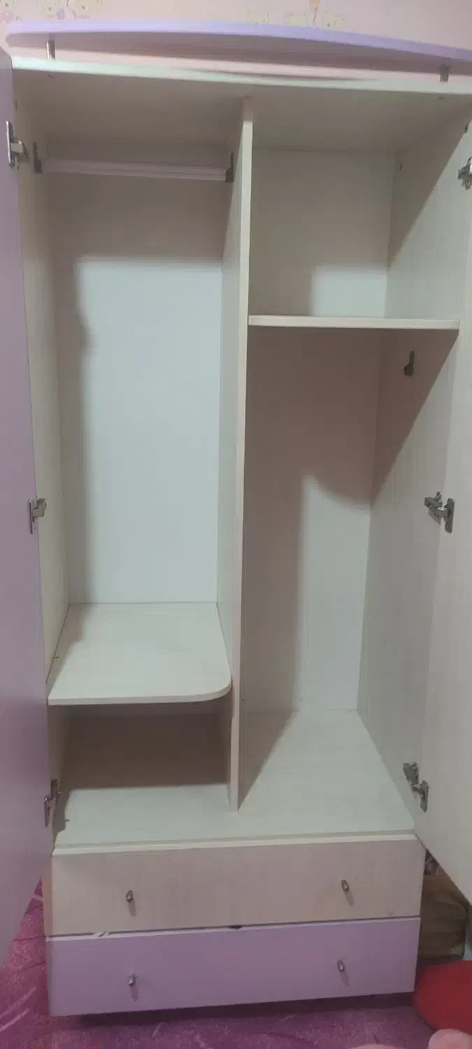 کمد ، تخت ،دکور|تخت و سرویس خواب|کاشان, شهرک خاتم الانبیا (مسکن ملی کاشان)|دیوار