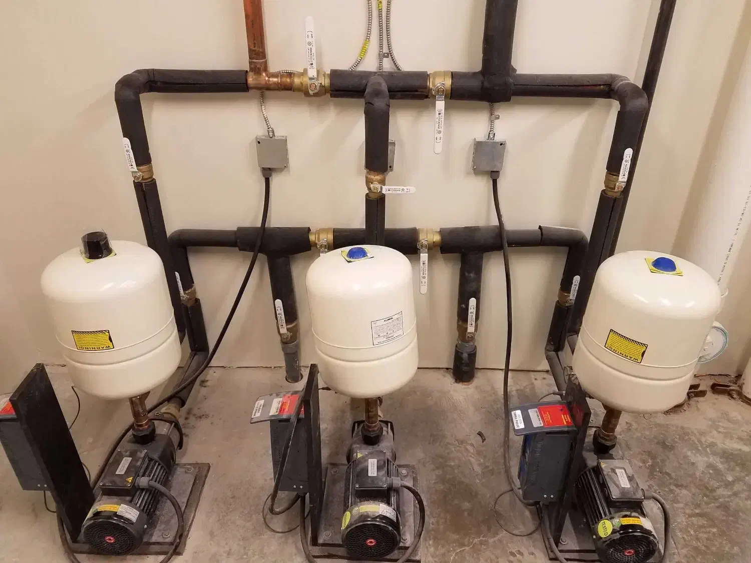 لوله کشی نصب تعمیر پمپ اب،شیرالات،توالت فرنگی،منبع|خدمات پیشه و مهارت|شیراز, آزادگان|دیوار