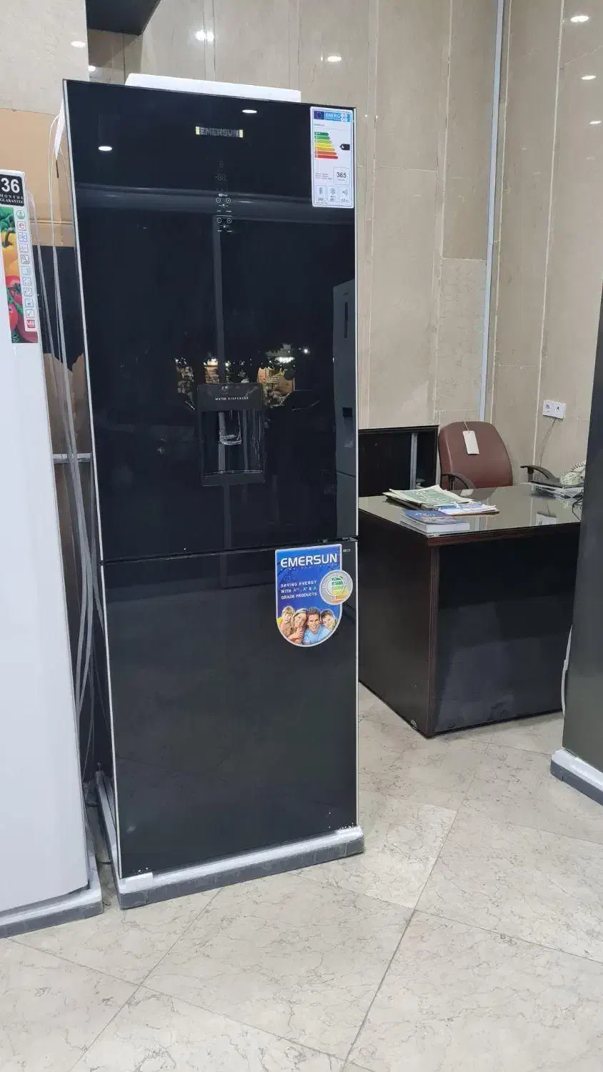 یخچال پایین فریزر لوکس مشکی امرسان|یخچال و فریزر|بیرجند, |دیوار