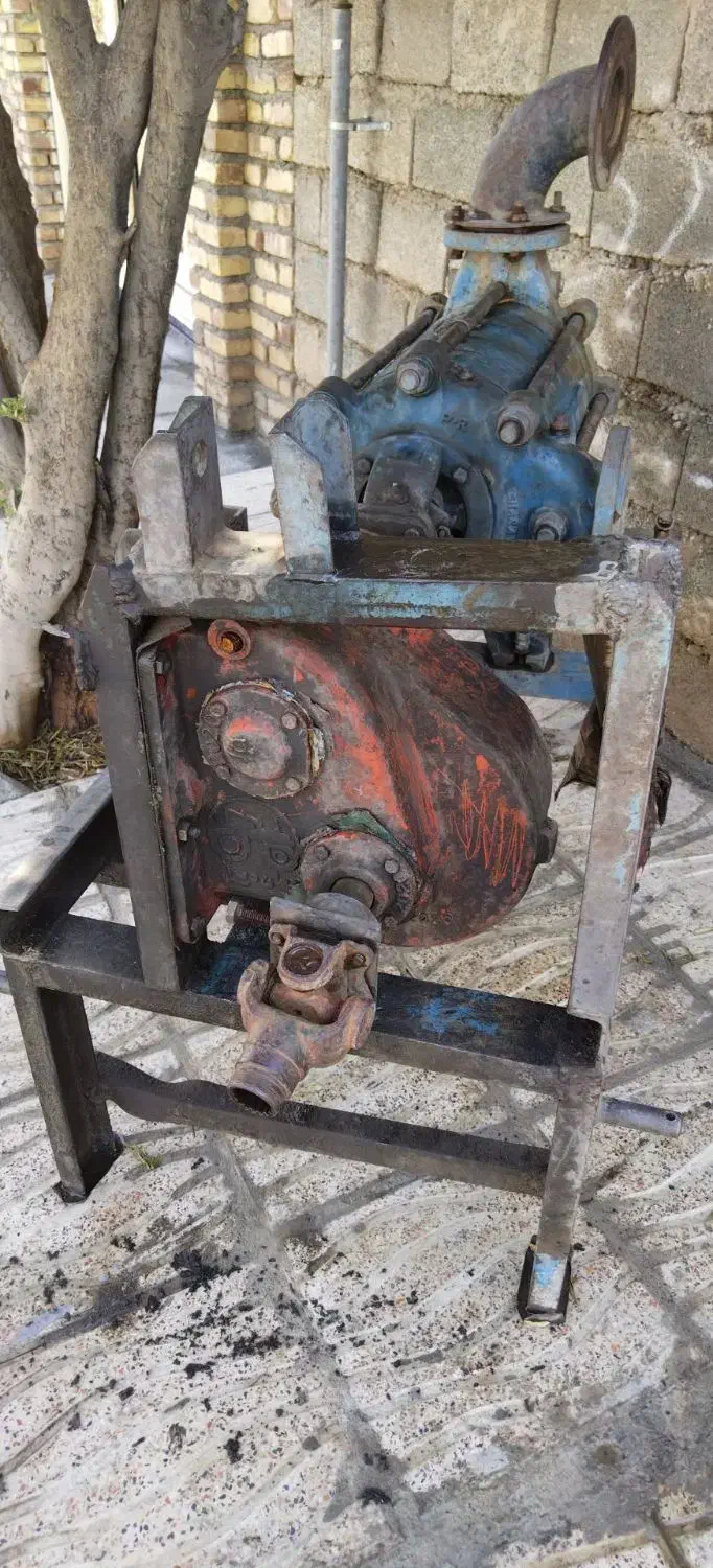 پمپ ۶ طبق در هشتاد|ماشینآلات صنعتی|هلیلان, |دیوار