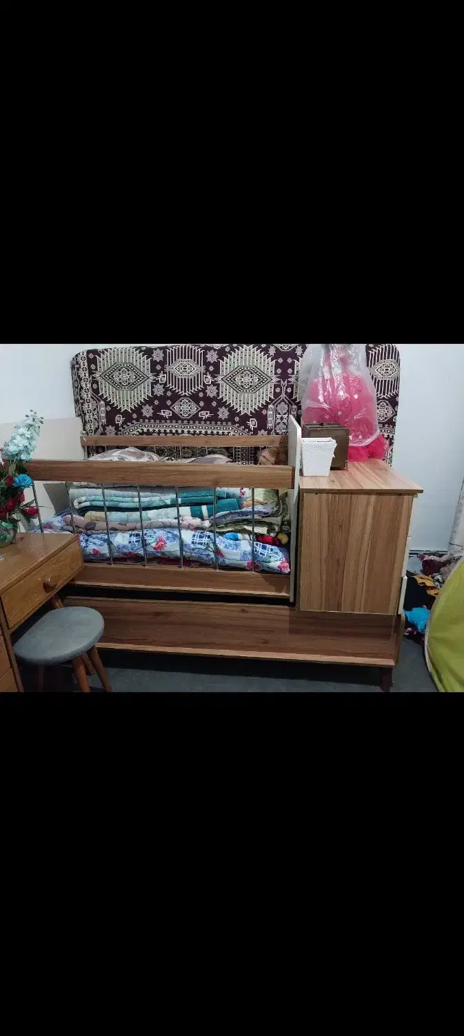 تخت نوزاد|اسباب و اثاث بچه|نسیم‌شهر, |دیوار