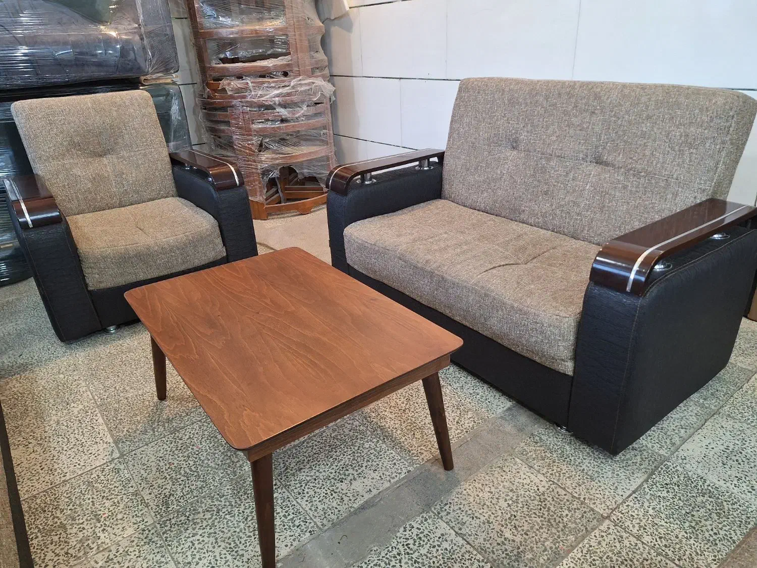 مبل تخت شو سالم|مبلمان خانگی و میز عسلی|شهرکرد, |دیوار