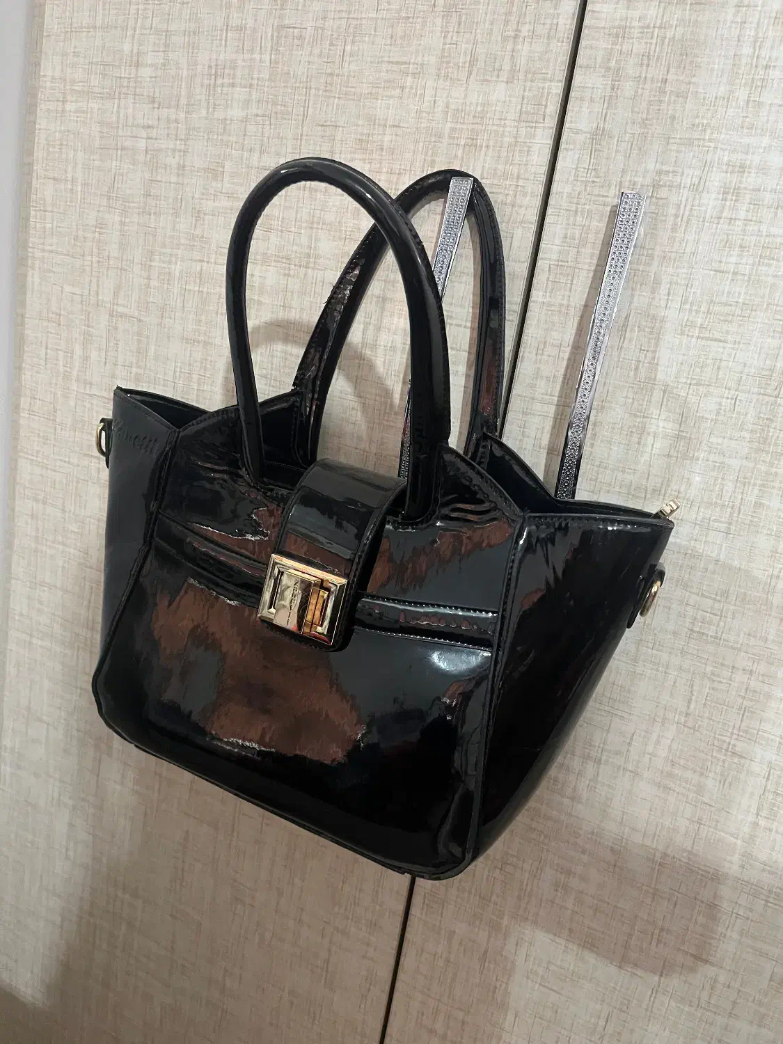 کیف سالم|کیف، کفش، کمربند|مرند, |دیوار