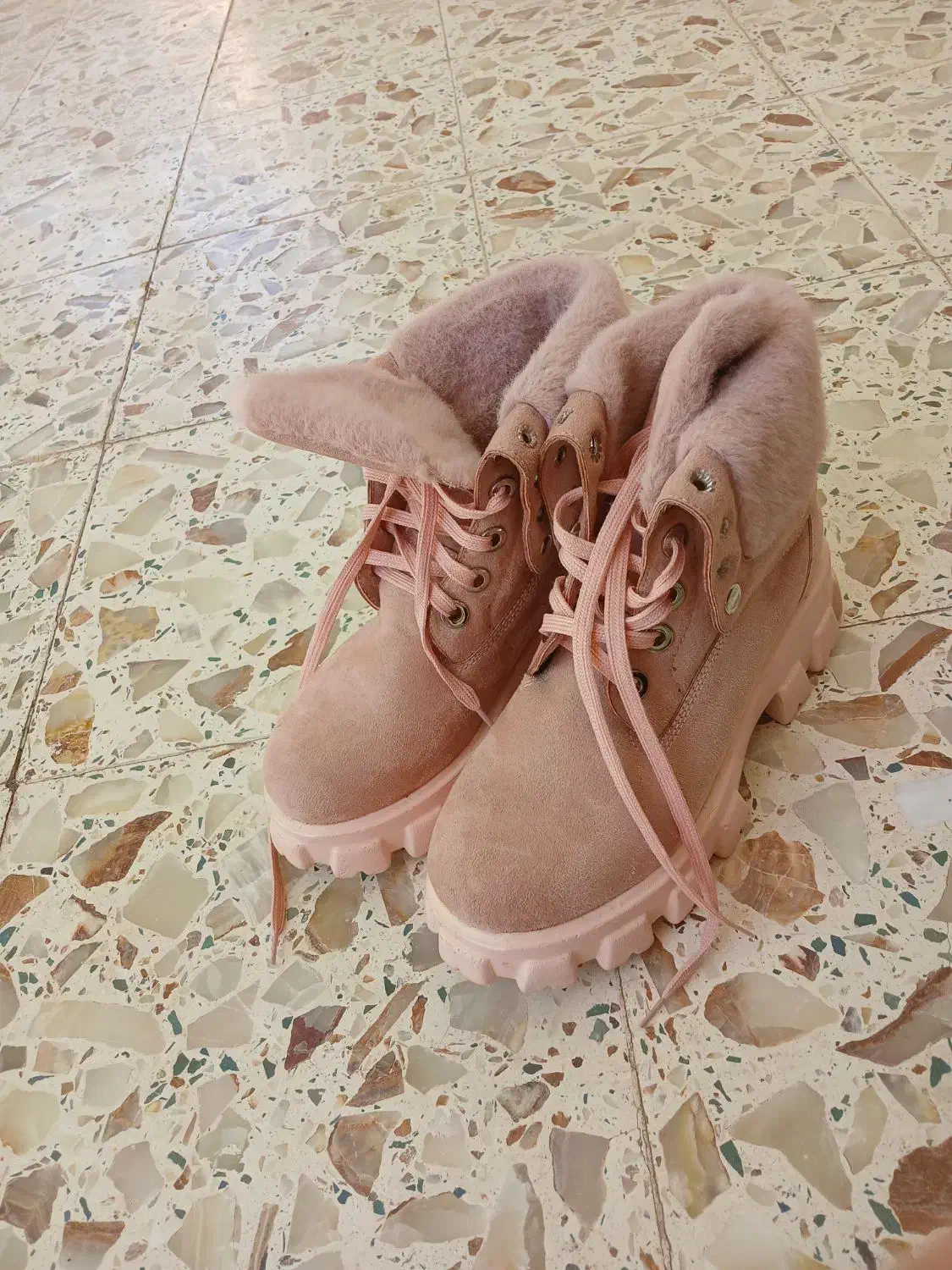 بوت دوحالته|کیف، کفش، کمربند|شهرکرد, |دیوار