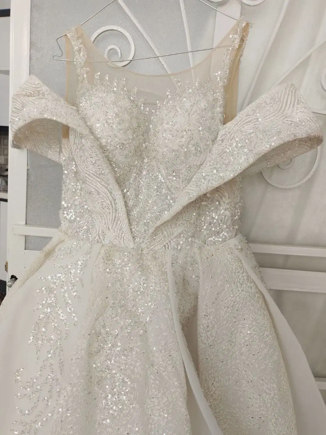 لباس عروس|لباس|باغستان, |دیوار