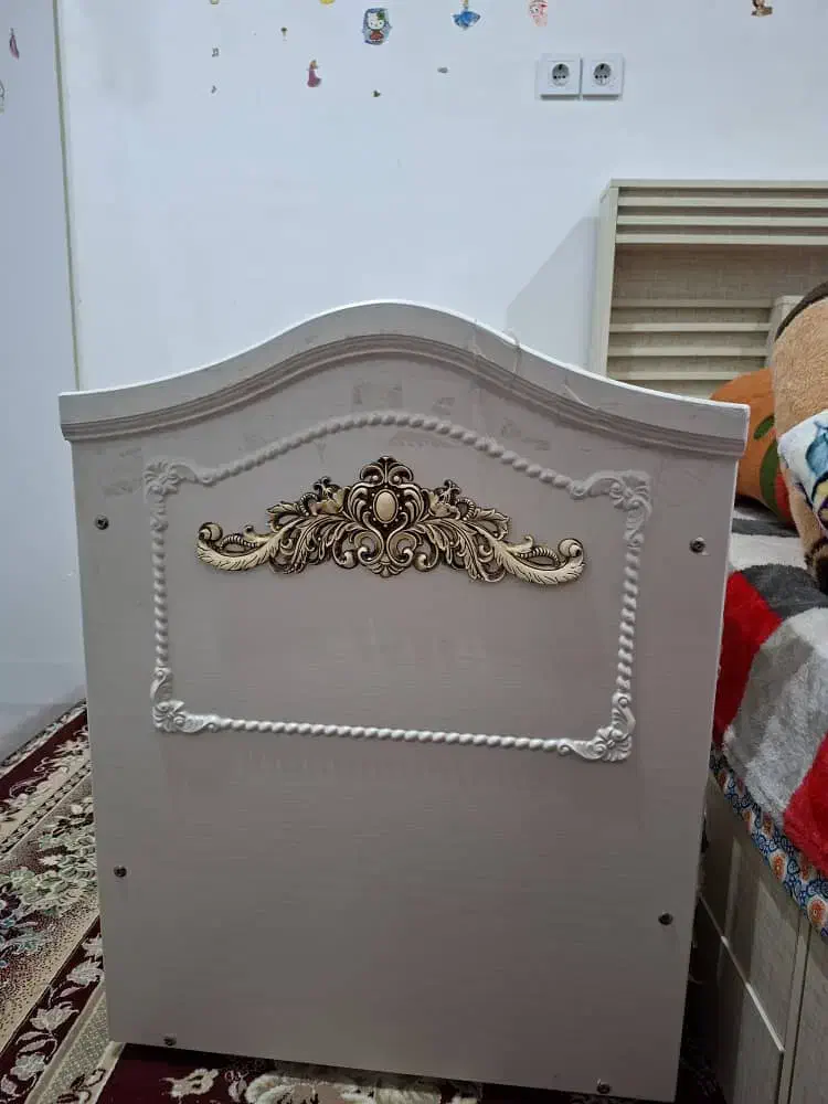 تخت خواب چوبی کودک|تخت و سرویس خواب|اهواز, شهرک نفت|دیوار