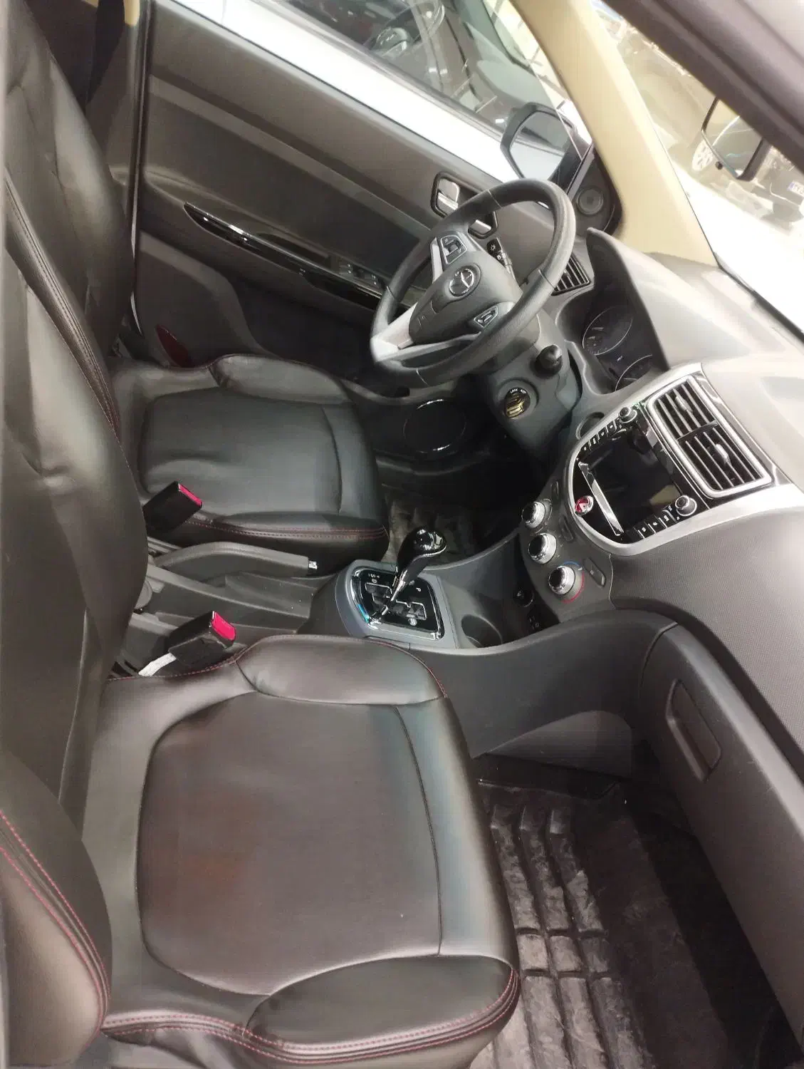 جگ جی فور مدل ۴۰۲ بصورت نقدواقساط|خودرو سواری و وانت|یزد, |دیوار