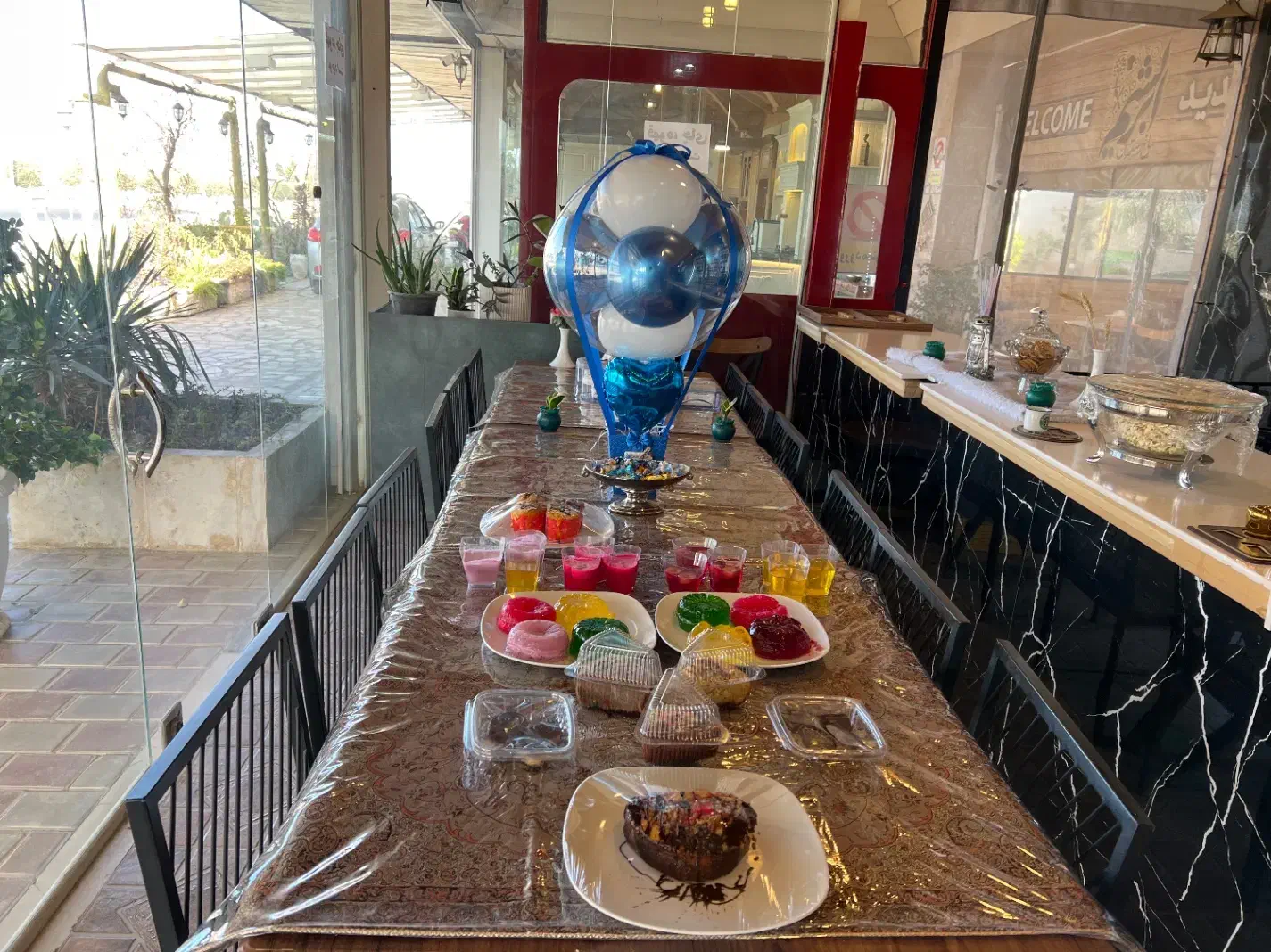 استخدام نیروی خانم جهت کار در رستوران|استخدام خدمات فروشگاه و رستوران|کاشان, صفی آباد|دیوار