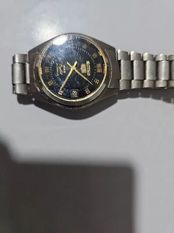 ساعت سکو 5|ساعت|خنداب, |دیوار