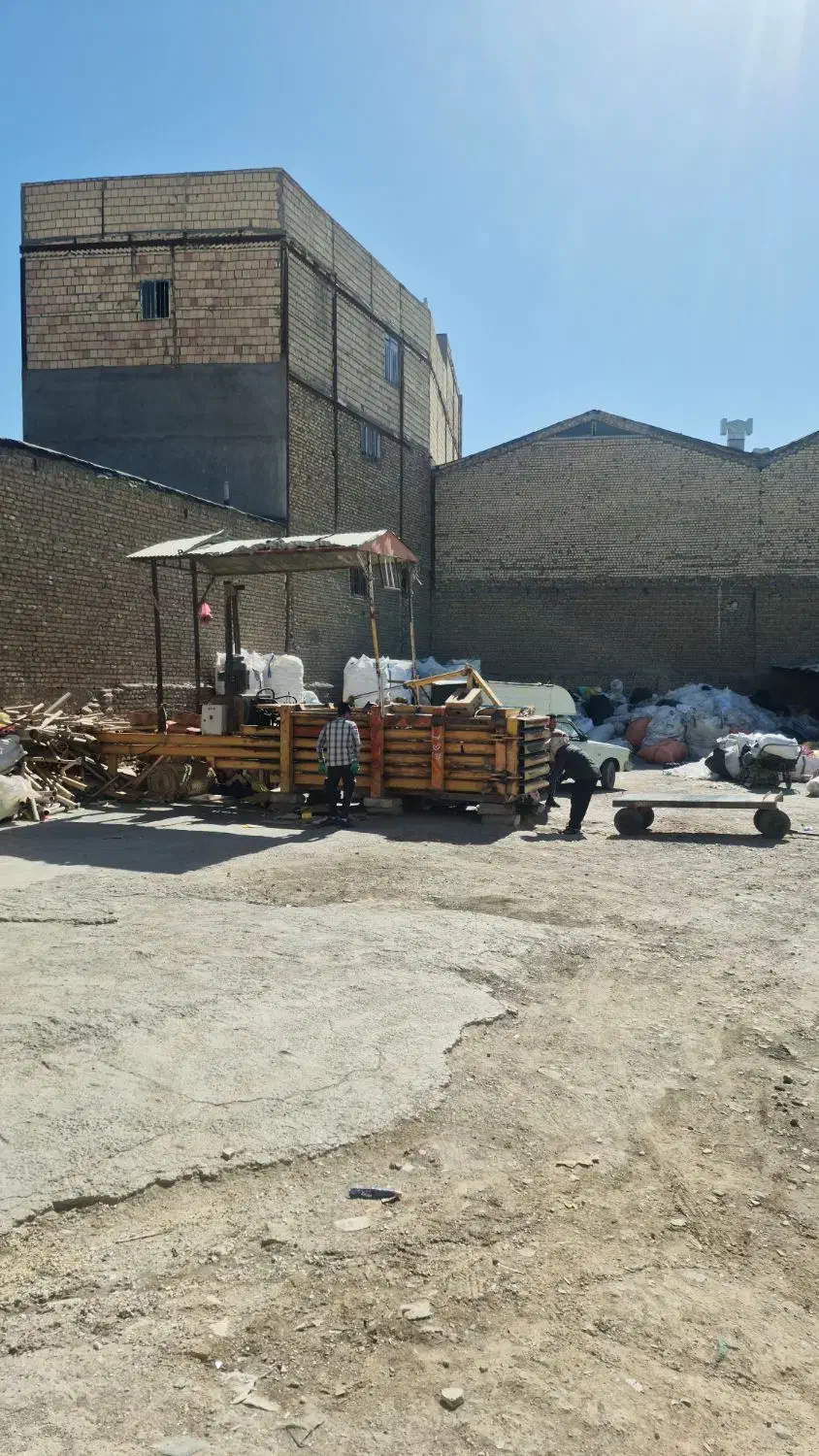 نیازمند کارگر ساده آشنا به ضایعات وپرس کارتن|استخدام صنعتی، فنی، مهندسی|مشهد, بهمن|دیوار