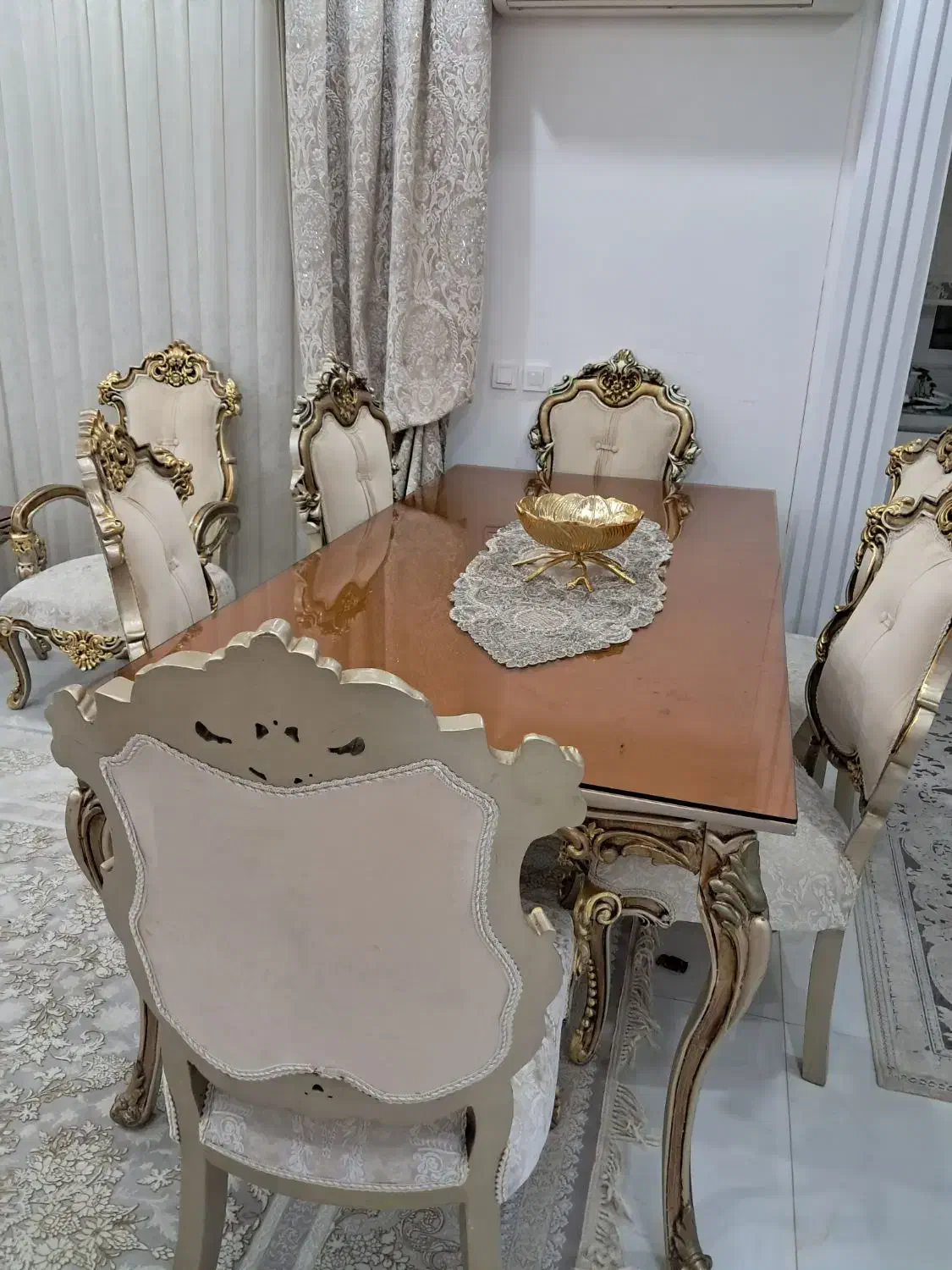 مبل سلطنتی با جلو مبلی و عسلی با غذا خوری ۸ نفره|مبلمان خانگی و میز عسلی|آستارا, |دیوار