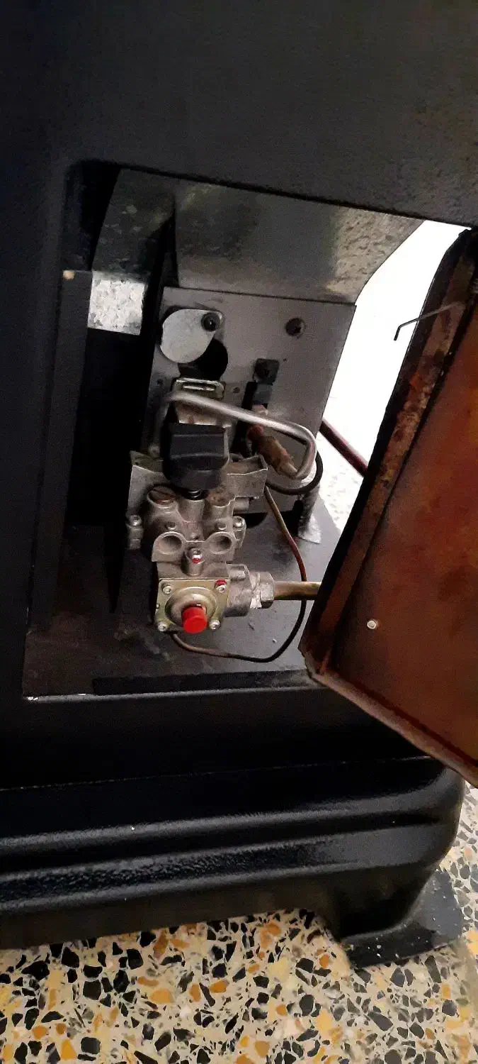 بخاری شومینه ای|بخاری، هیتر، شومینه|بهارستان, |دیوار