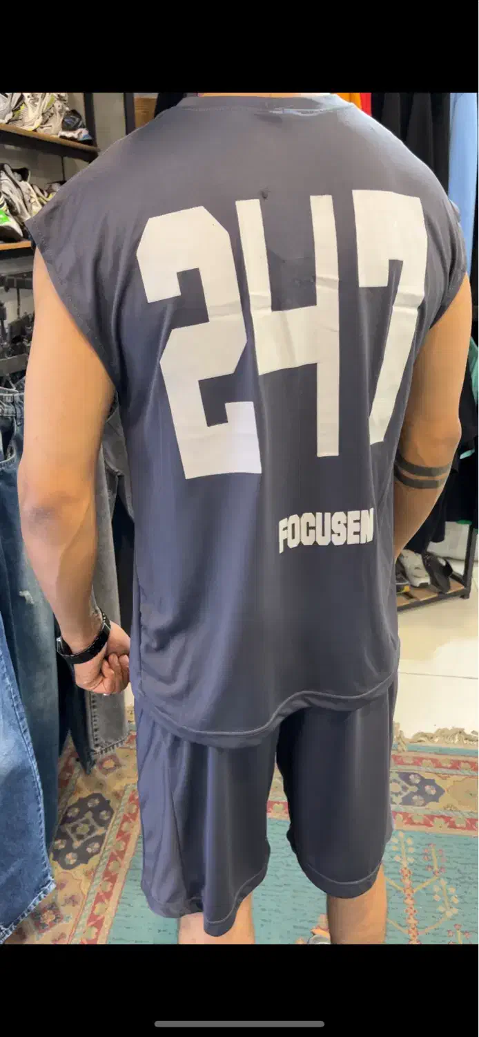 ست ورزشی|لباس|اصفهان, رکن الدوله شرقی|دیوار