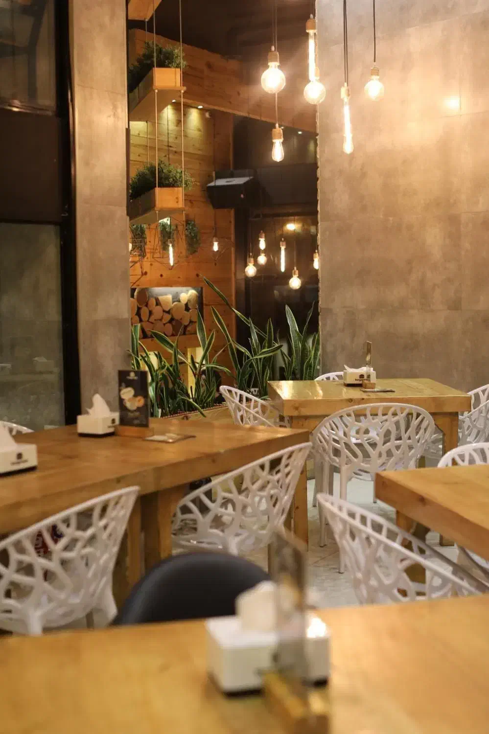 استخدام کارگر ساده تمام وقت آقا در رستوران معتبر|استخدام خدمات فروشگاه و رستوران|تهران, امانیه|دیوار