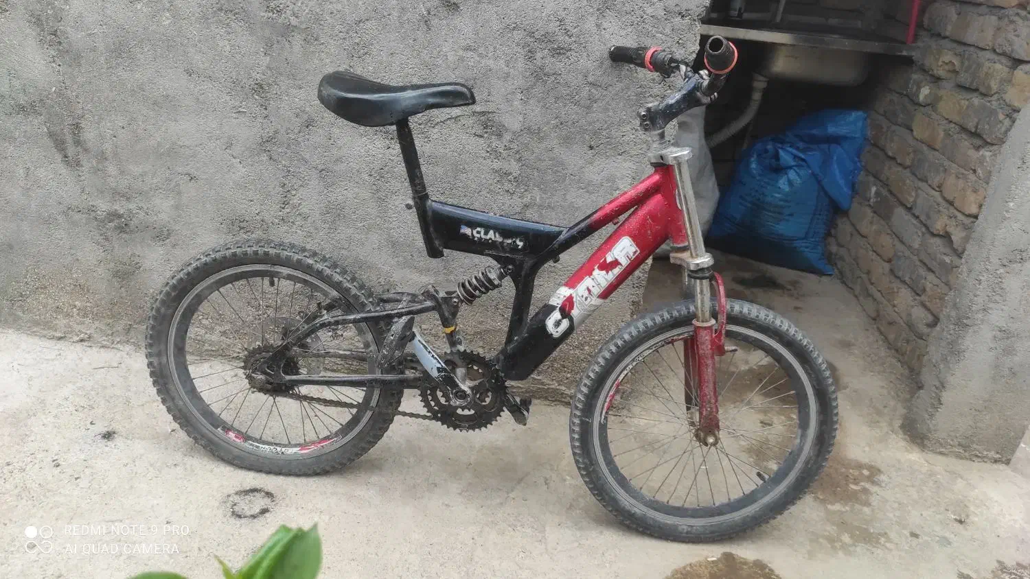 دوچرخه|دوچرخه، اسکیت، اسکوتر|شال, |دیوار