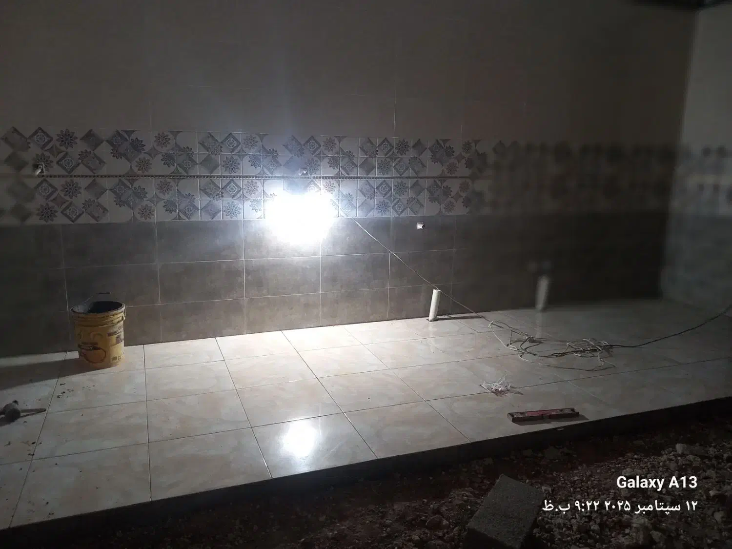 اجرای کاشی وسرامیک کف وبدنه|خدمات پیشه و مهارت|مسجد سلیمان, |دیوار