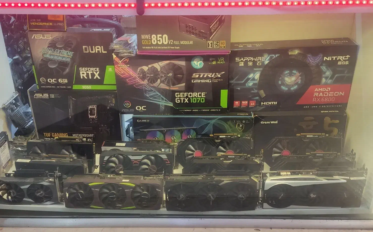 فروش  قطعات و کیس های گیمینگ|قطعات و لوازم جانبی رایانه|بروجرد, |دیوار