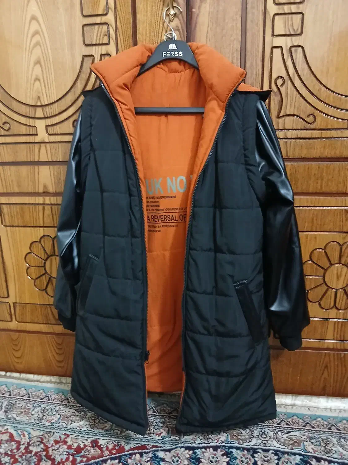 کاپشن و پافر|لباس|میبد, |دیوار