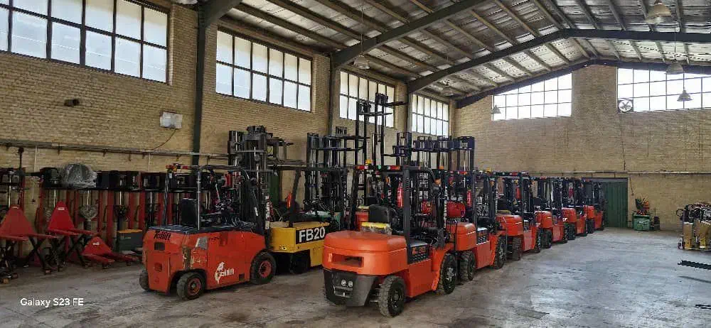 خودروی لیفتراک|خودرو سنگین|دوگنبدان, |دیوار