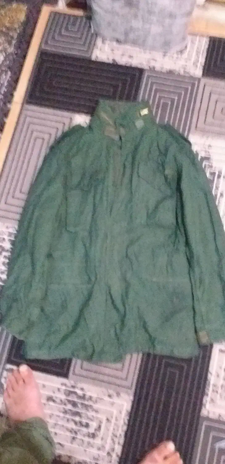 اور آمریکایی|لباس|بندر انزلی, آخرخط|دیوار