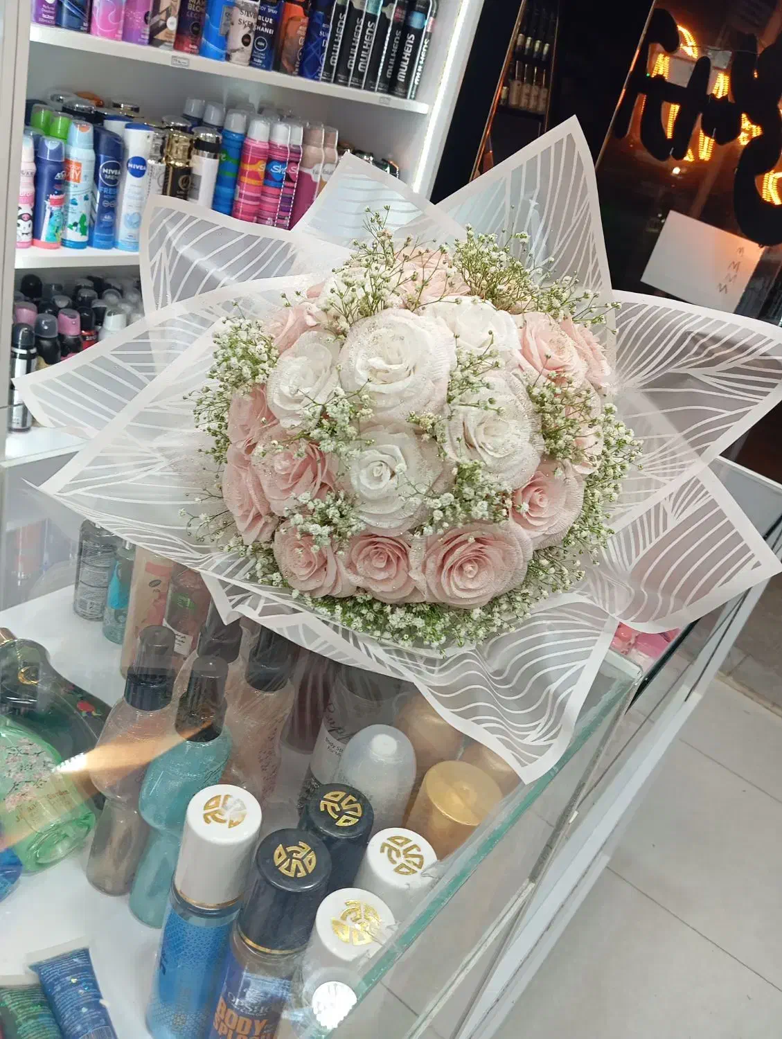 فروش انواع باکس و دسته گل|گل مصنوعی|کرمان, |دیوار