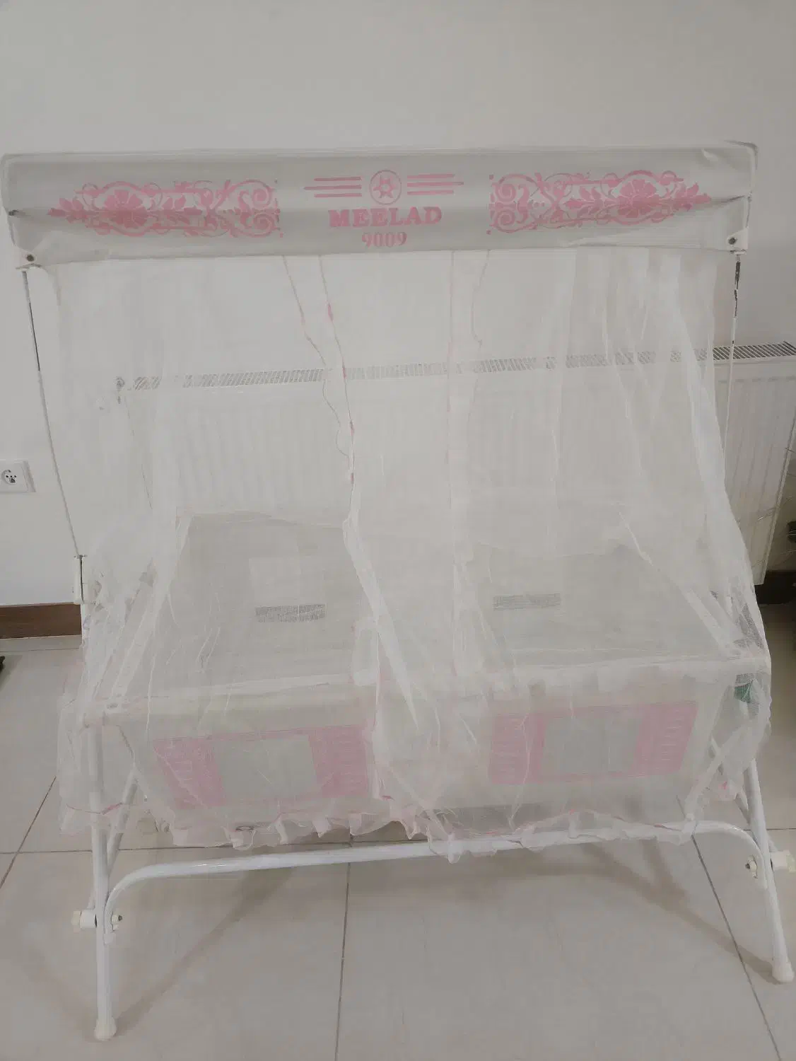 گهواره میلاد|تخت و صندلی بچه|خرم‌آباد, |دیوار